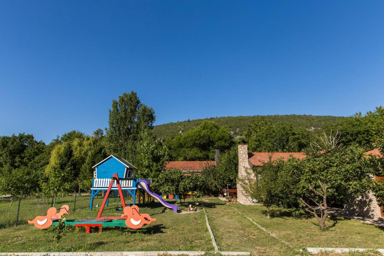 Rooms Hercegovka ชาพลินา ภายนอก รูปภาพ
